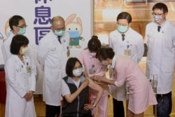 Taiwan's President Tsai Ing-wen receives her second dose of the domestically developed Medigen Vaccine against COVID-19 in Taipei on September 30, 2021. (Ann Wang/Reuters)