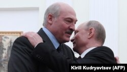 Russian President Vladimir Putin welcomes Alexander Lukashenko at the Kremlin, Moscow, on December 29, 2018. (Kirill Kudryavtsev/AFP)