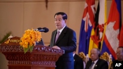 Cambodian Prime Minister Hun Sen delivers a speech during the ASEAN Defense Ministers' Meeting-Plus in Siem Reap on November 23, 2022. (Heng Sinith/AP)