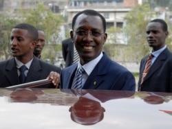 Chad's President Idriss Deby gets in his car after a meeting in the United Nations office in Addis Ababa on January 30, 2007.