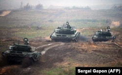 BELARUS -- Tanks take part in the joint Russian-Belarusian military exercises Zapad-2017 (West-2017) at a training ground near the town of Borisov, September 20, 2017