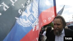 Russia -- Kremlin-connected anti-Western ideologue Aleksandr Dugin at a rally in support of Donbas, Moscow, June 11, 2014