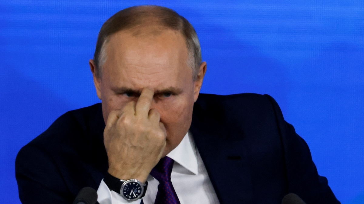 Guinness Tilpasning egoisme Presto Chango: Russian Media Elevate Putin from 'Mafia Boss' to Genius
