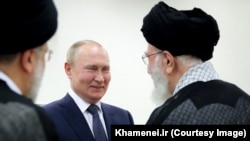 Iran's Supreme Leader Ayatollah Ali Khamenei meets with Russian President Vladimir Putin in Tehran on July 19, 2022. (Khamenei.ir)