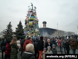 Ukraine - the first day after the "revolution" at the Maidan in Kyiv, 23 Feb 2014